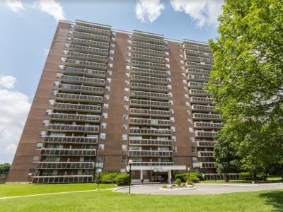 6040 Bathurst Street
